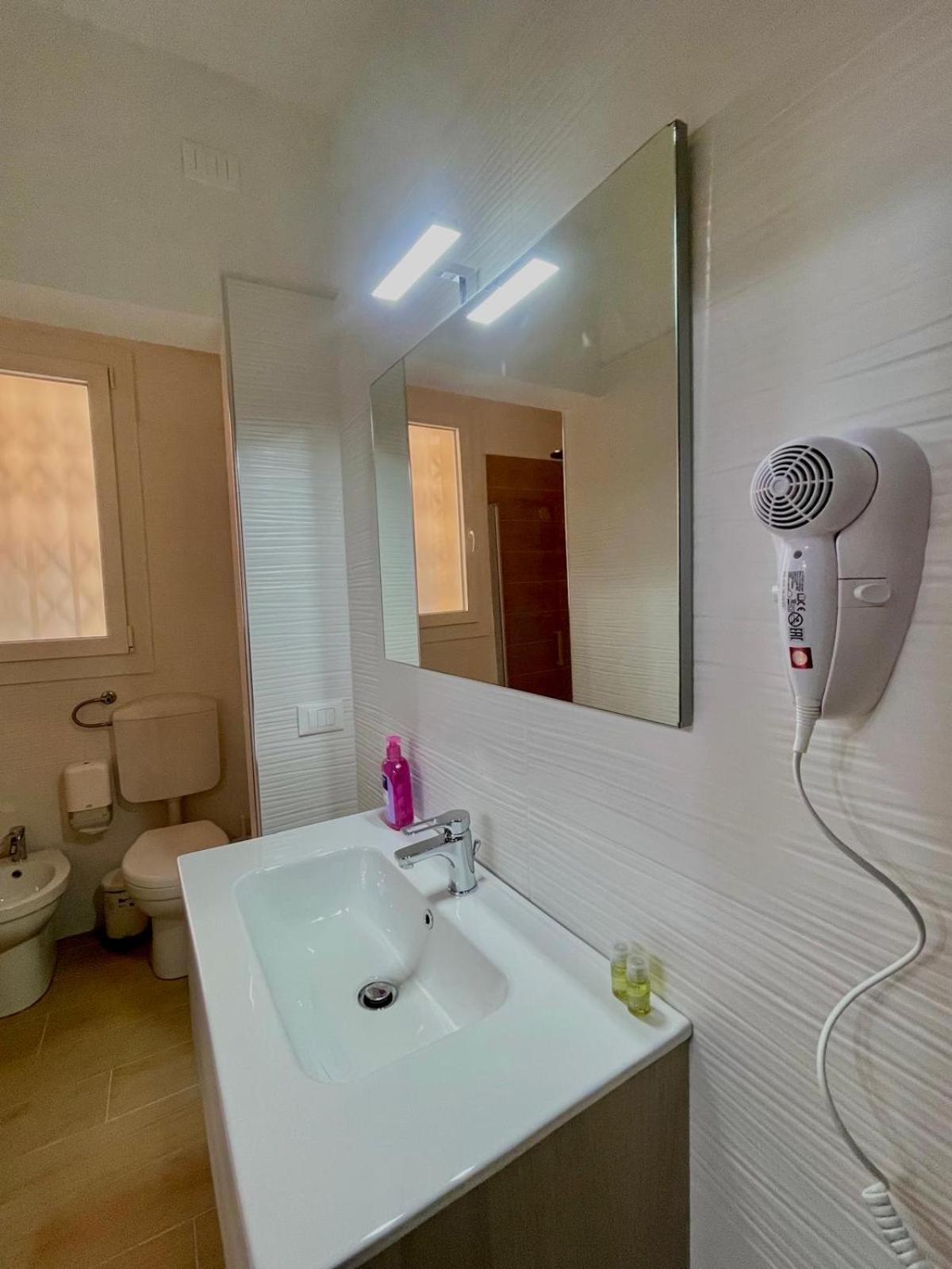 50 Tourist House Bologna - Pratello - Self Check-In Apartman Kültér fotó