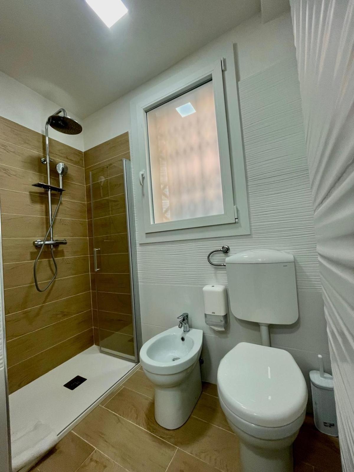 50 Tourist House Bologna - Pratello - Self Check-In Apartman Kültér fotó