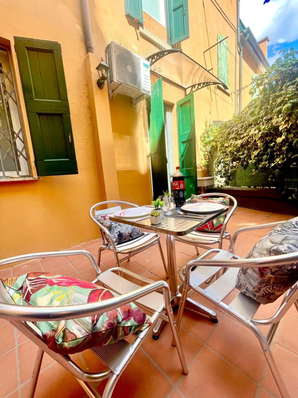 50 Tourist House Bologna - Pratello - Self Check-In Apartman Kültér fotó
